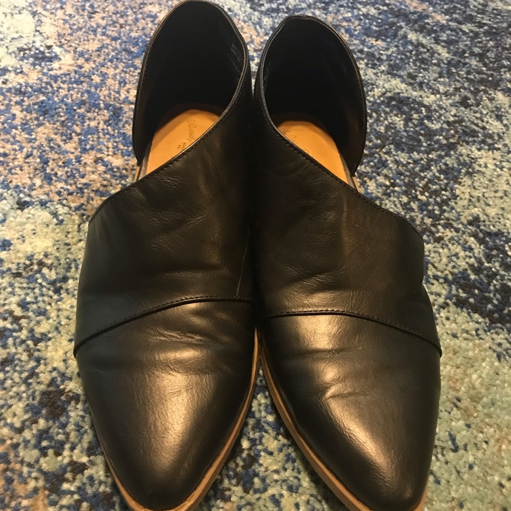 Target Universal Threads Black Asymmetrical Shoe